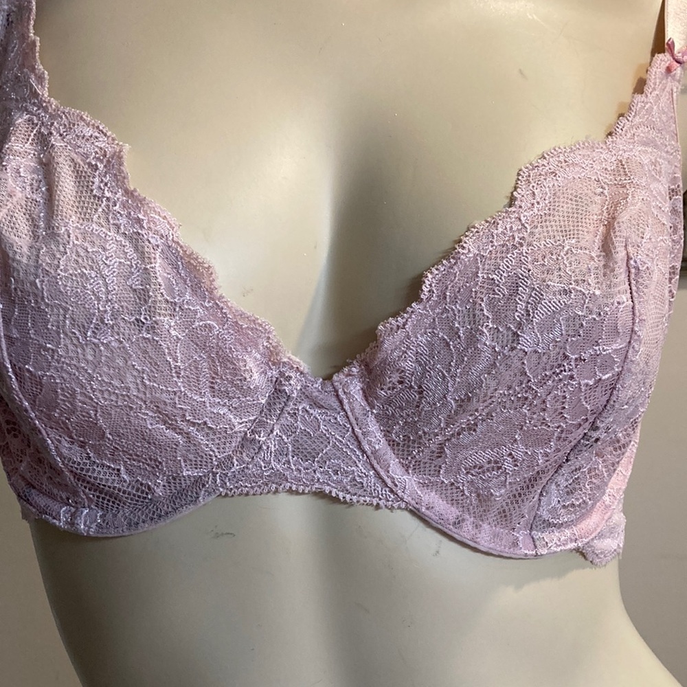 DKNY Lace Underwire Bra in Light Pink